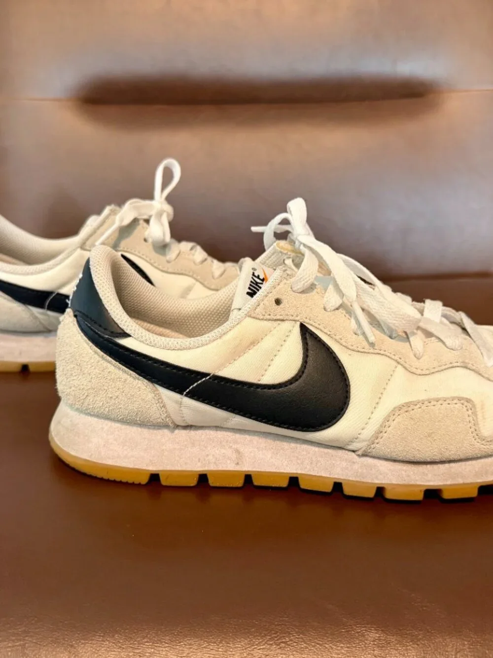 Nike Air Pegasus 83, Black Swoosh, White Gum, Men's Size 9